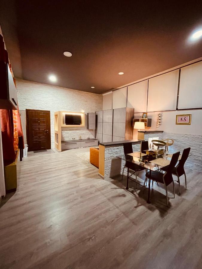 Golden House Apartamento Castel Maggiore Exterior foto